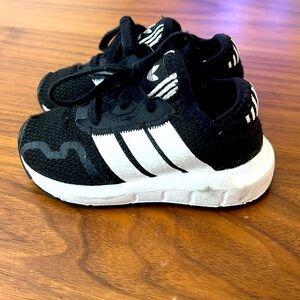 Adidas Toddler Sneakers Size 7. Black and White